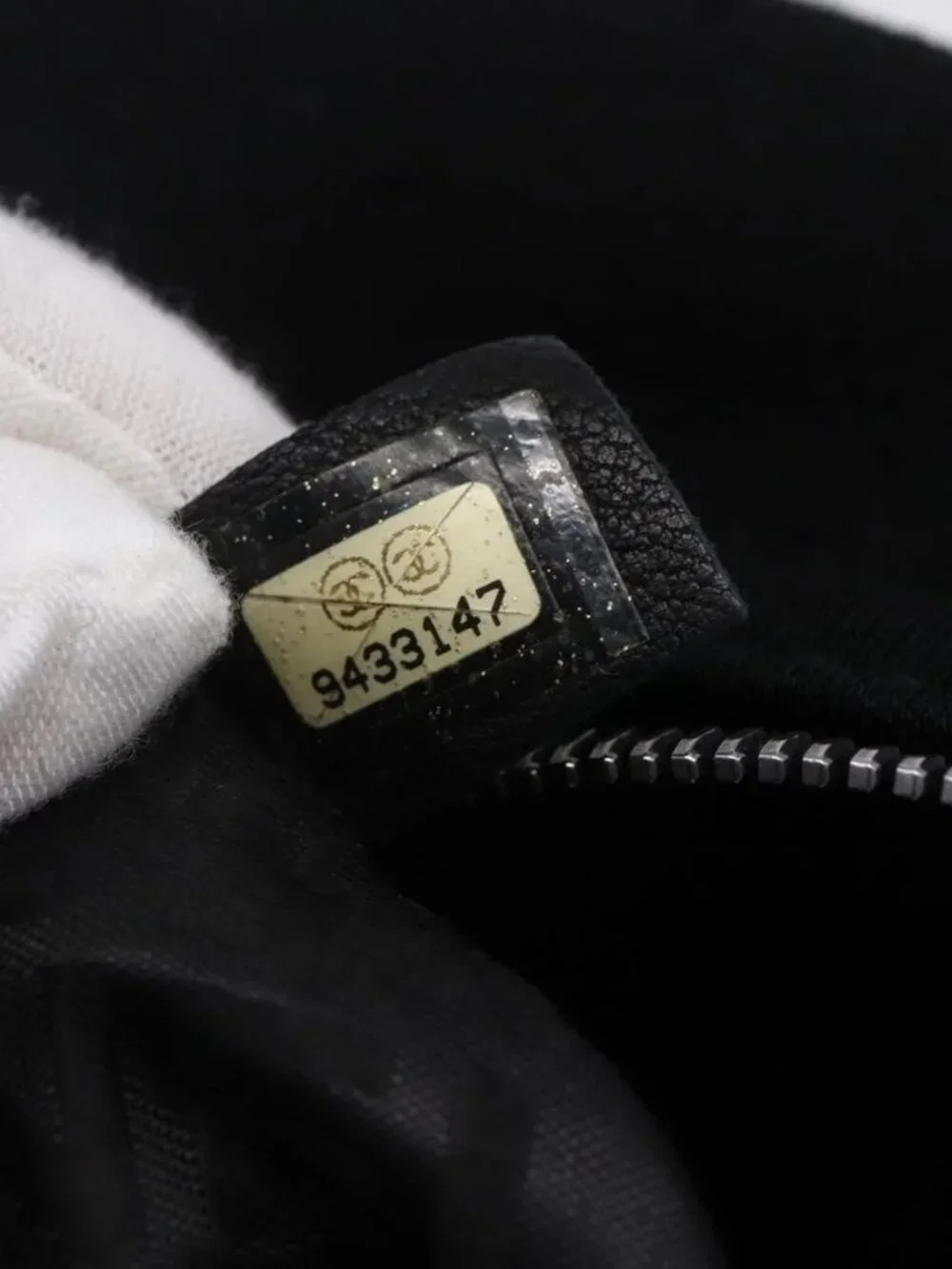 CHANEL brand	chanel color	silver